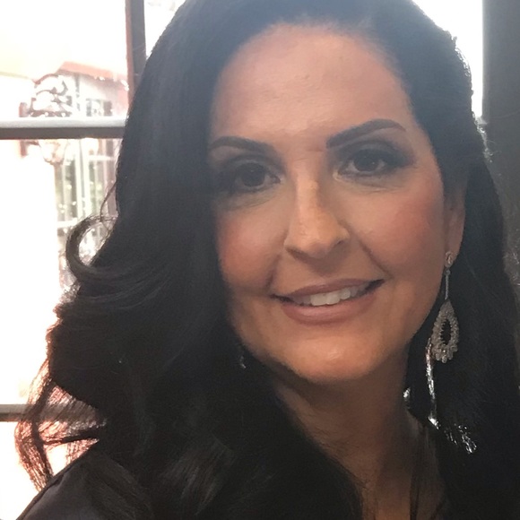 Meet your Posher, Patricia - Picture 1 of 1